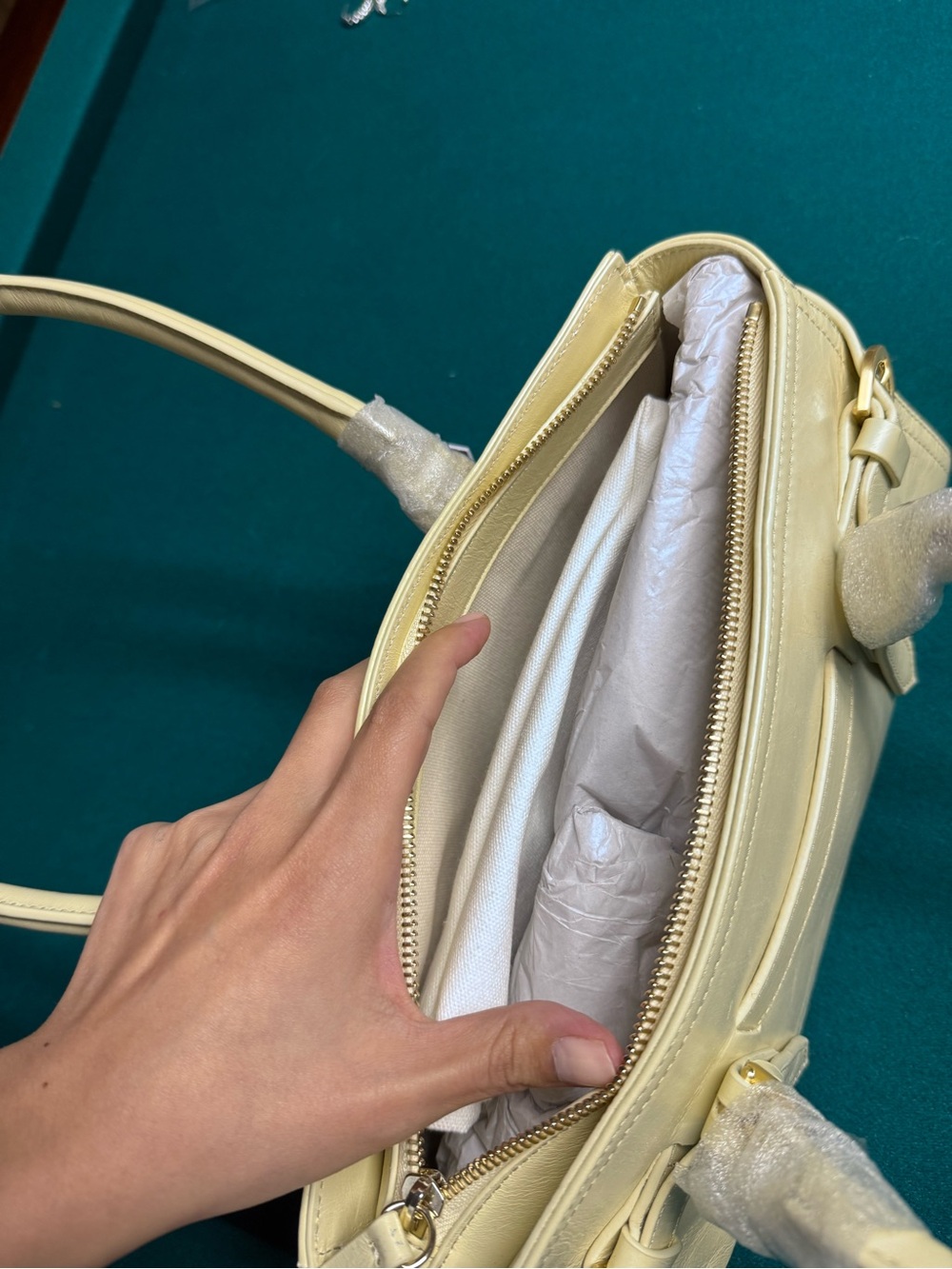 Reformation Beatrice Shoulder Bag - Picture 5 of 5